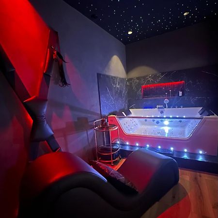 Loveroomxspa Bourg-Saint-Christophe Exterior foto