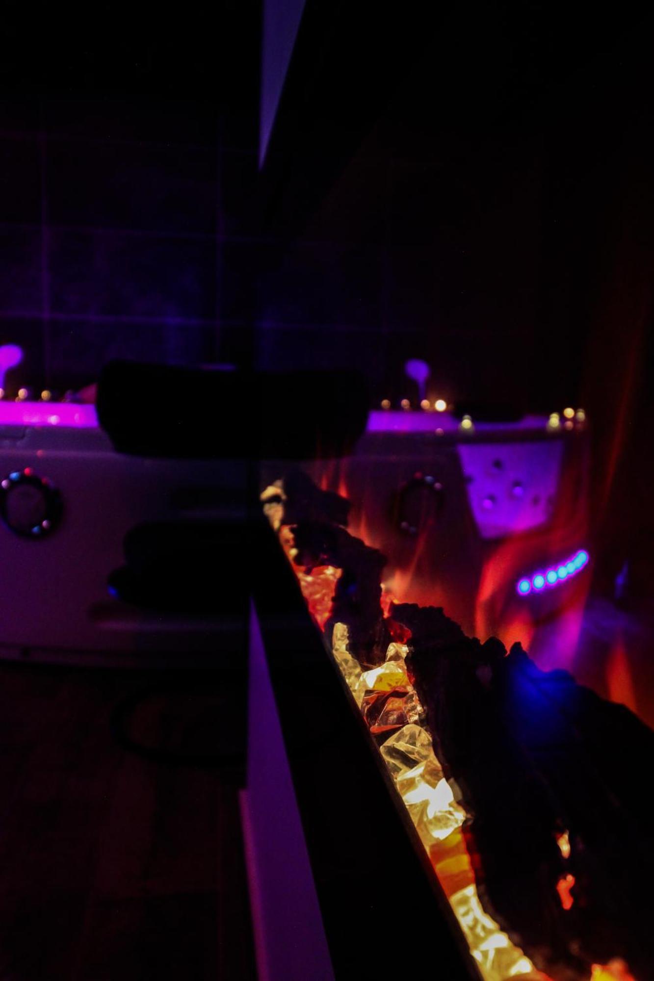 Loveroomxspa Bourg-Saint-Christophe Exterior foto
