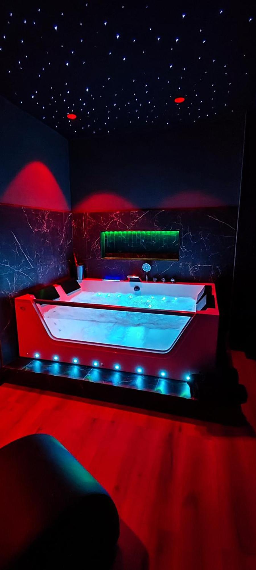 Loveroomxspa Bourg-Saint-Christophe Habitación foto