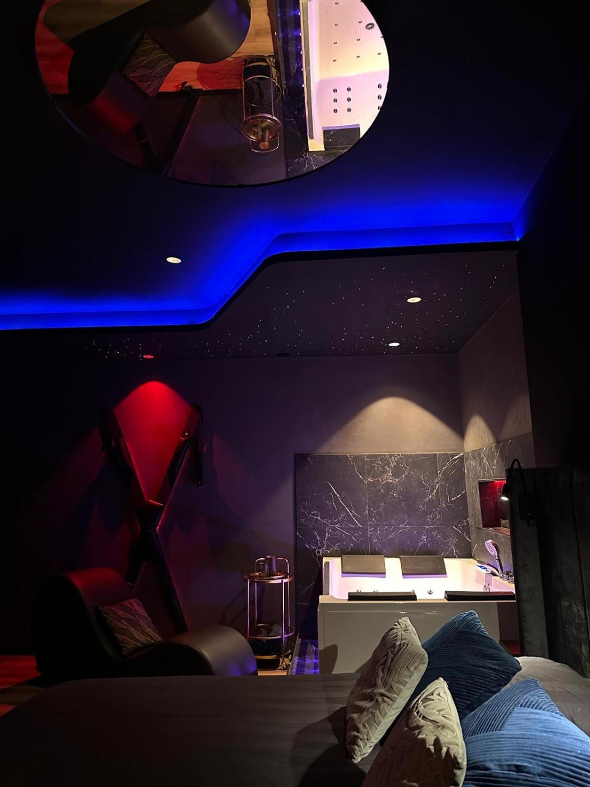 Loveroomxspa Bourg-Saint-Christophe Exterior foto