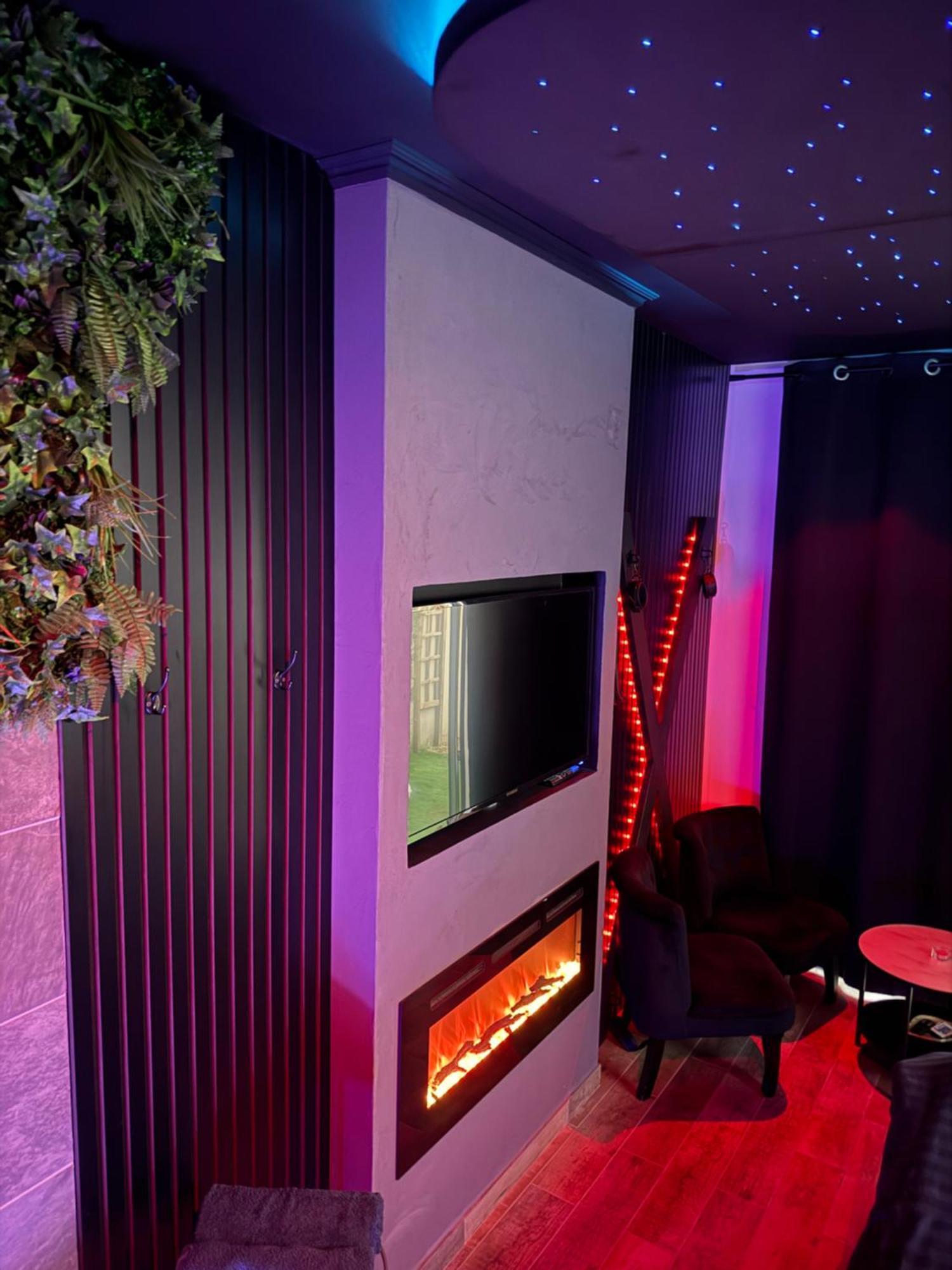 Loveroomxspa Bourg-Saint-Christophe Exterior foto